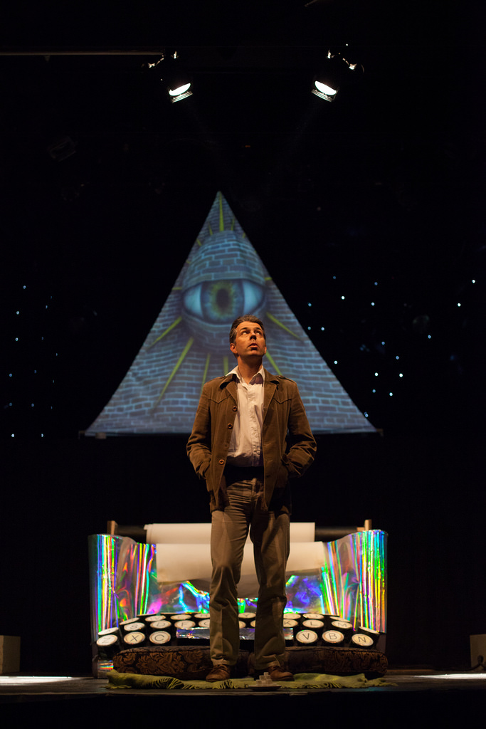 Oliver Senton as Robert Anton Wilson , taken by Jonathan Greet